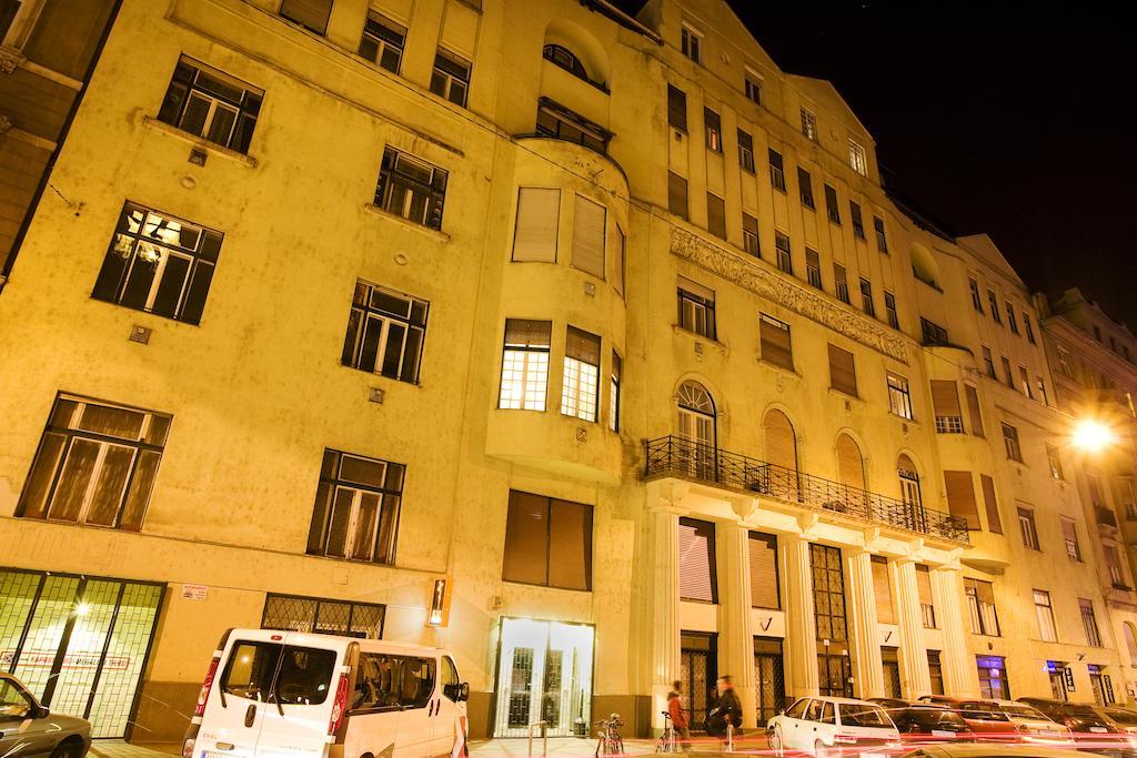 Tatra 4 Studios Budapeste Exterior foto